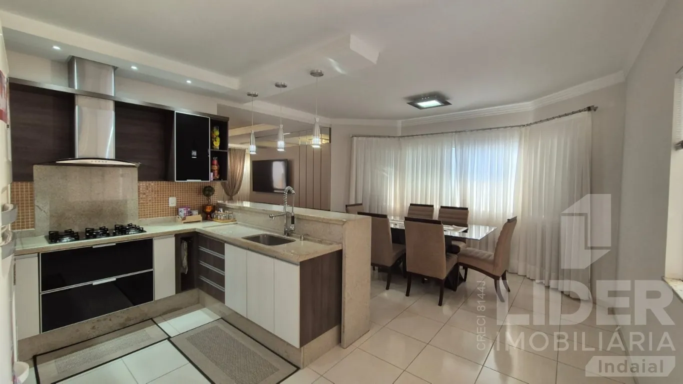 Casa à venda com 3 quartos e 1 suíte, 3 vagas, 197m² no Carijós, Indaial — foto 4