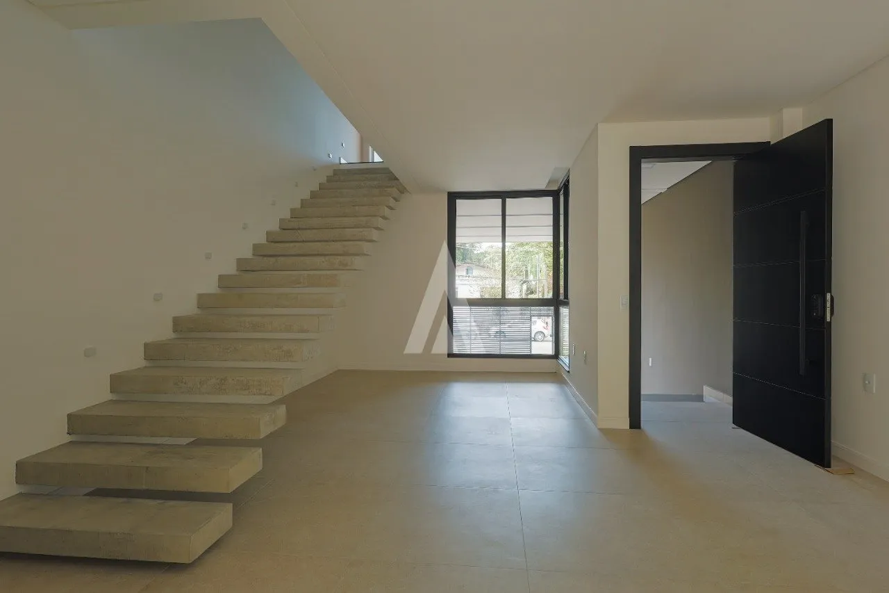 Sobrado Geminado com 3 suíte(s) à venda no bairro Anita Garibaldi em Joinville, por R$1.430.000,00. — foto 5