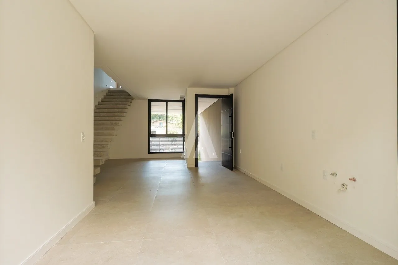 Sobrado Geminado com 3 suíte(s) à venda no bairro Anita Garibaldi em Joinville, por R$1.430.000,00. — foto 6