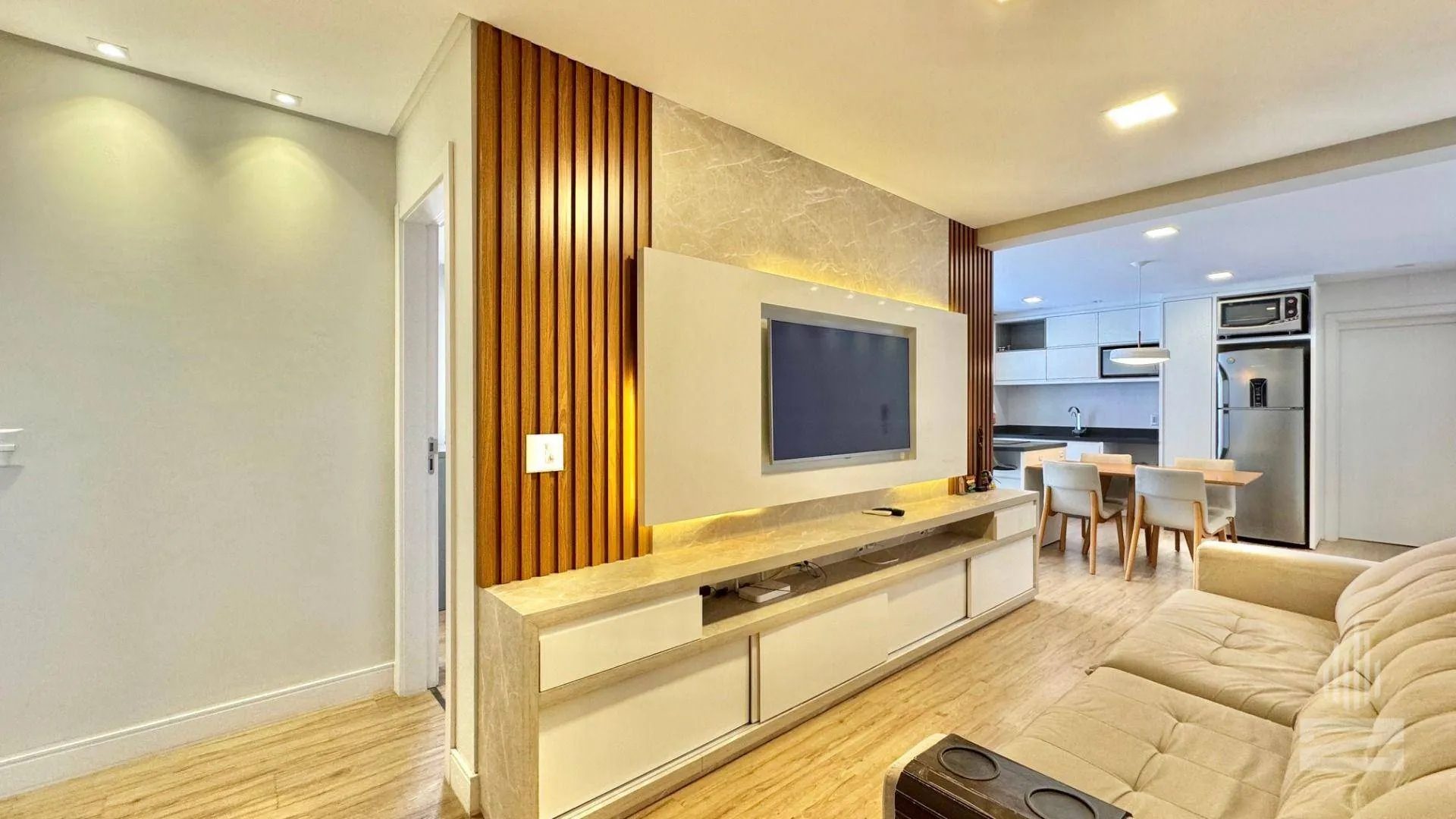Excelente Apartamento à Venda com 2 Suítes e Semimobiliado no bairro Velha em Blumenau - foto 1