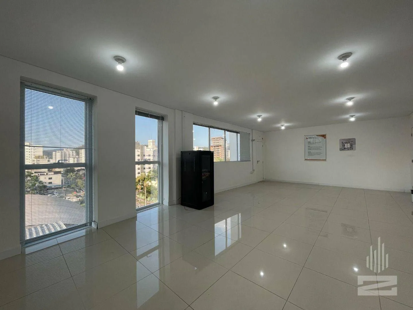 Excelente Sala Comercial para Locação com 74m no bairro Jardim Blumenau em Blumenau — foto 2