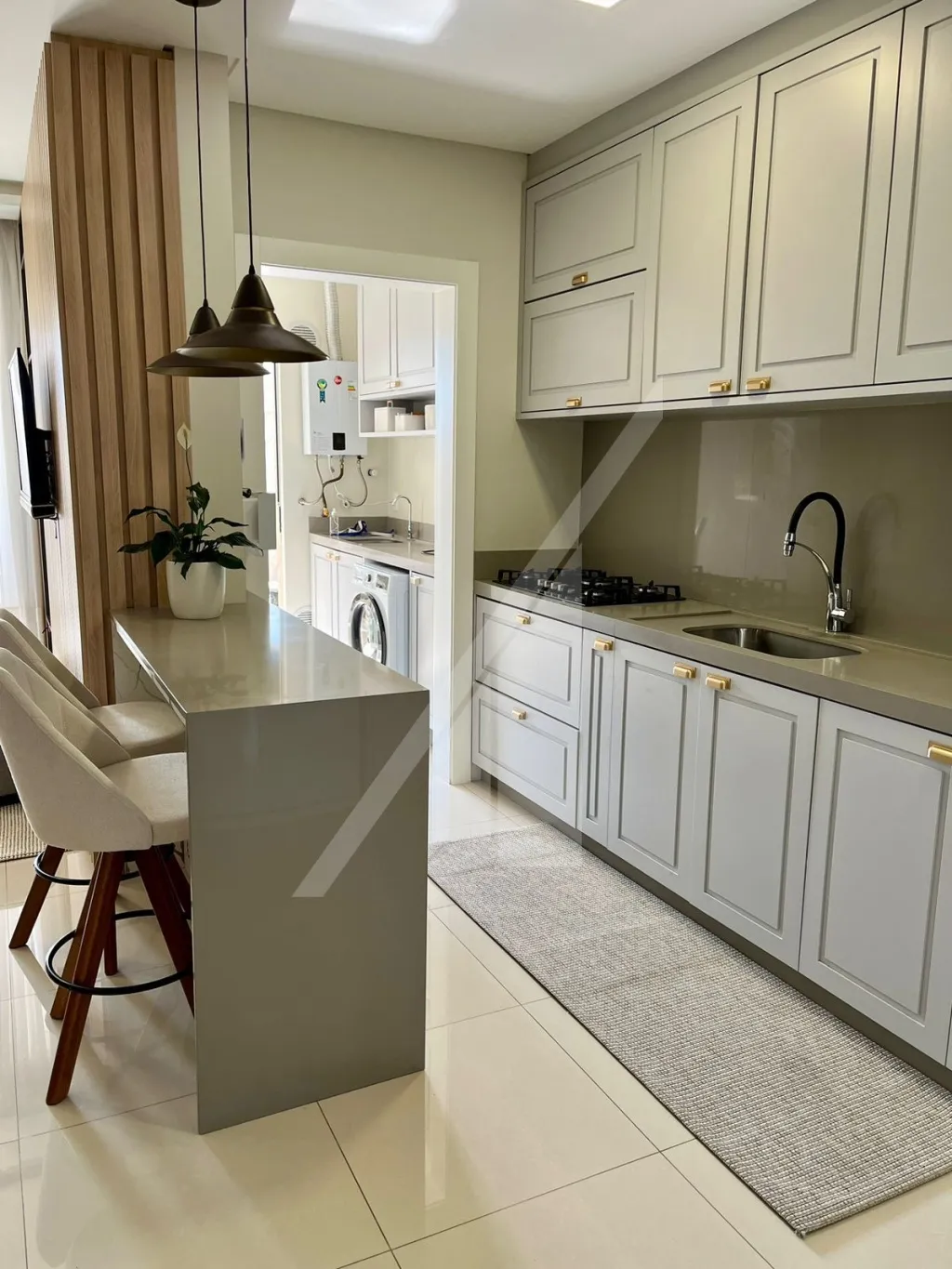 APARTAMENTO FINAMENTE MOBILIADO COM DOIS DORMITÓRIOS - MEIA PRAIA/ ITAPEMA — foto 7