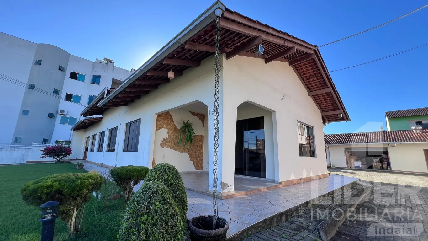 Casa em alvenaria com terreno de 872,55m no bairro das Nações - foto 1