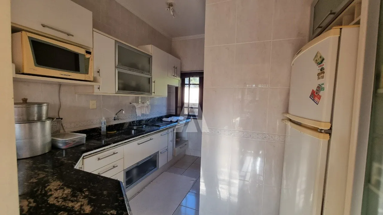 Casa com 1 suíte(s) mais 2 quarto(s) à venda no bairro América em Joinville, por R$ 2.600.000.00. — foto 4