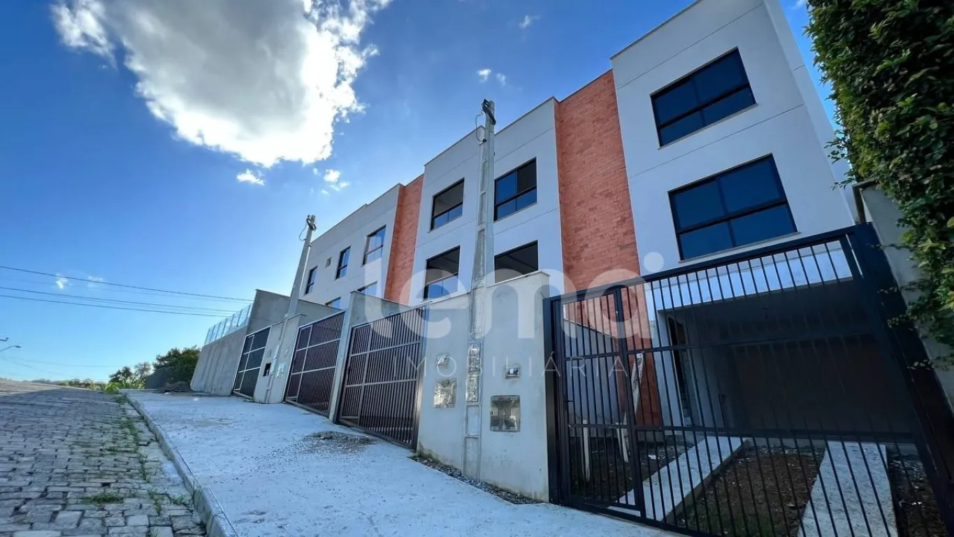 Sobrado no bairro Escola Agrícola. — foto 2