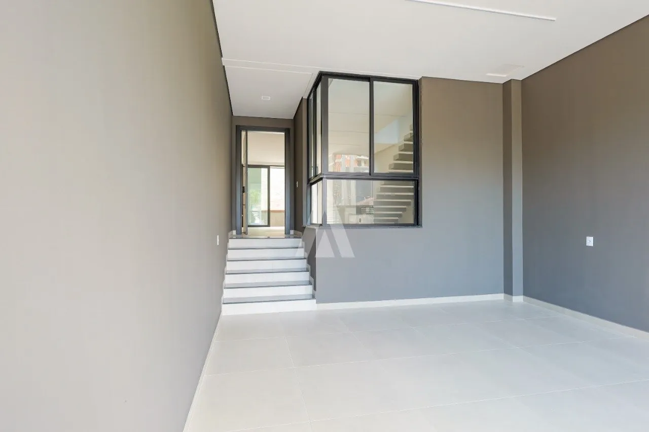 Sobrado Geminado com 1 suíte(s) mais 2 quarto(s) à venda no bairro Anita Garibaldi em Joinville, por R$1.149.000,00. — foto 3