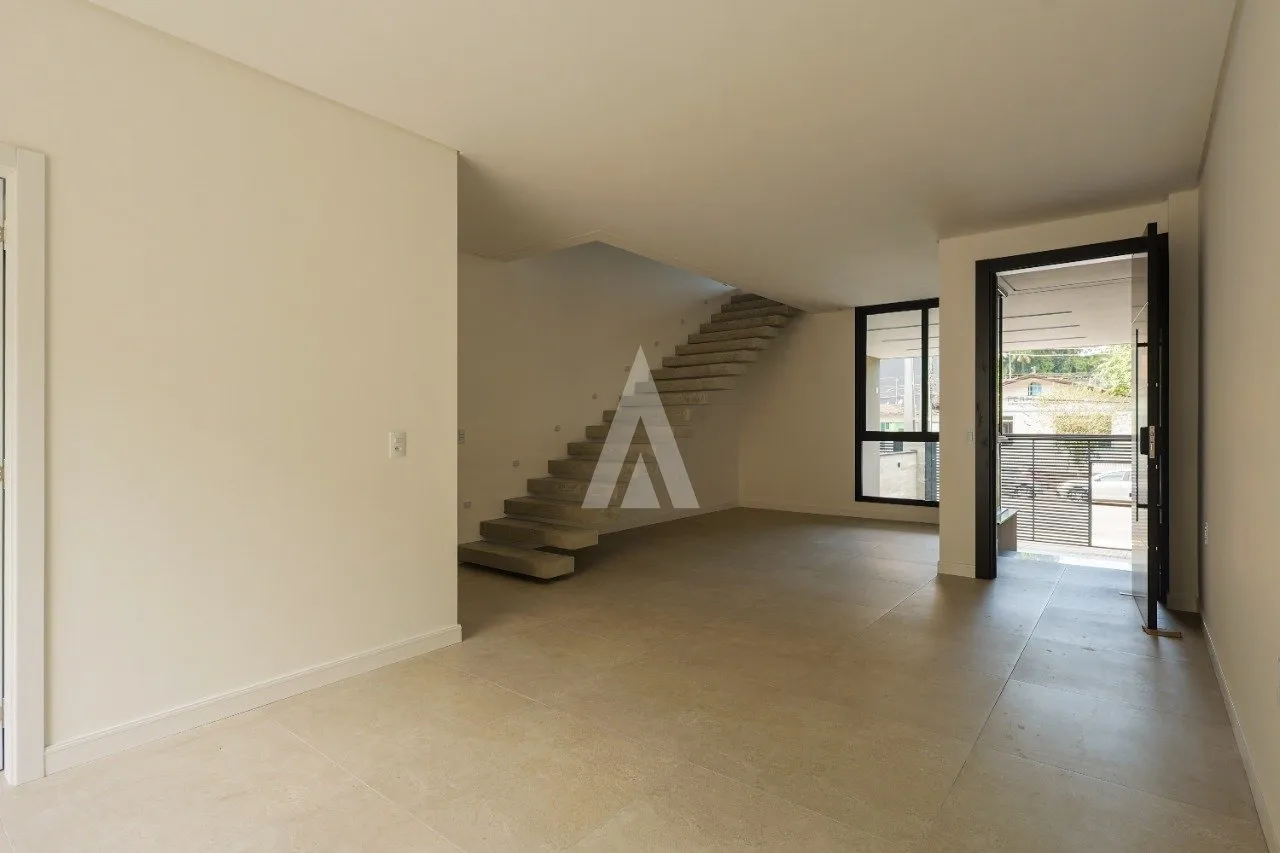 Sobrado Geminado com 1 suíte(s) mais 2 quarto(s) à venda no bairro Anita Garibaldi em Joinville, por R$1.149.000,00. — foto 7