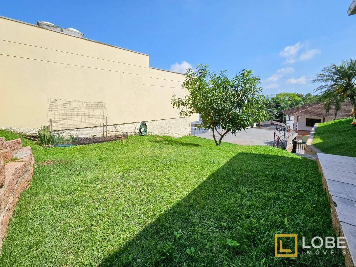 Ampla casa, com vista panorâmica no bairro Escola Agrícola. — foto 3