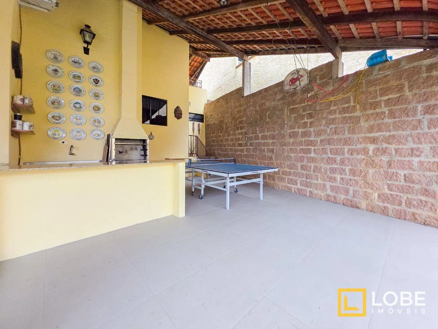 Ampla casa, com vista panorâmica no bairro Escola Agrícola. — foto 7