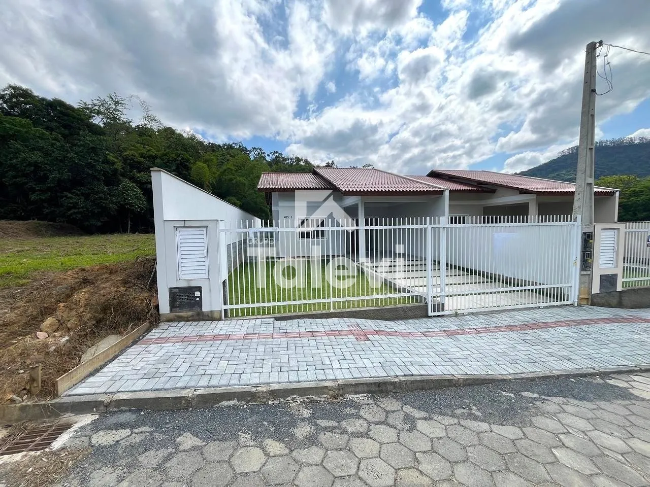 Seu Novo Lar no Coração de Rio dos Cedros - Casa Aconchegante com Espaço Externo e Excelente Localização — foto 4