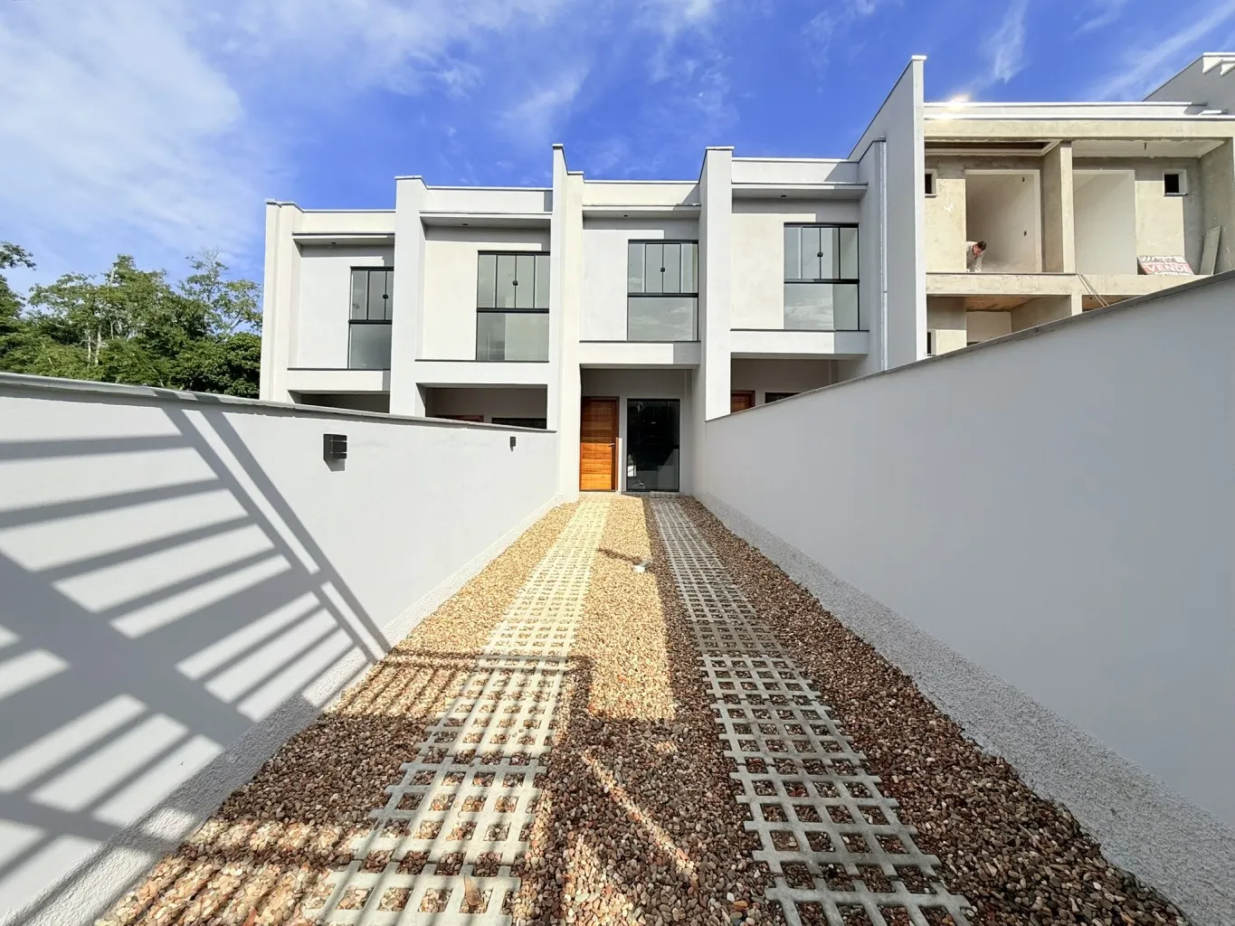 Casa à venda com 2 quartos e 2 suítes, 2 vagas, 100m² no Badenfurt, Blumenau - foto 1