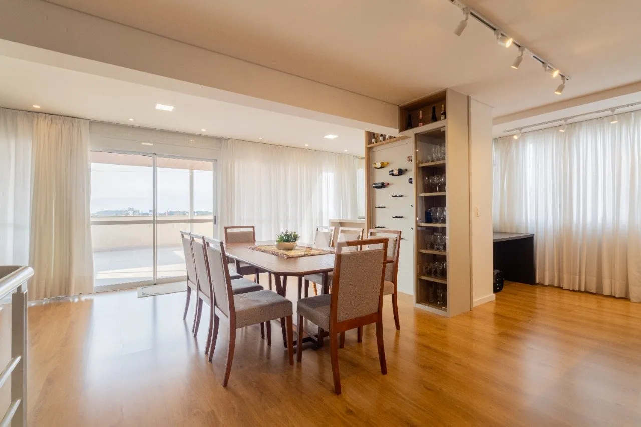 Cobertura com 2 suíte(s) mais 1 quarto(s) à venda no bairro BOM RETIRO em JOINVILLE, por R$ 1.190.000.00. — foto 2