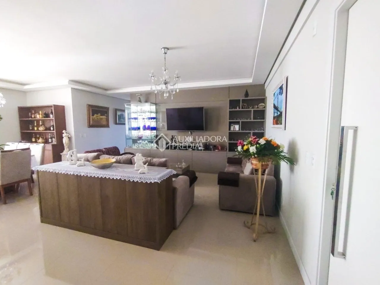 Apartamento à venda com 3 quartos e 3 suítes, 137m² no Estreito, Florianópolis - foto 1
