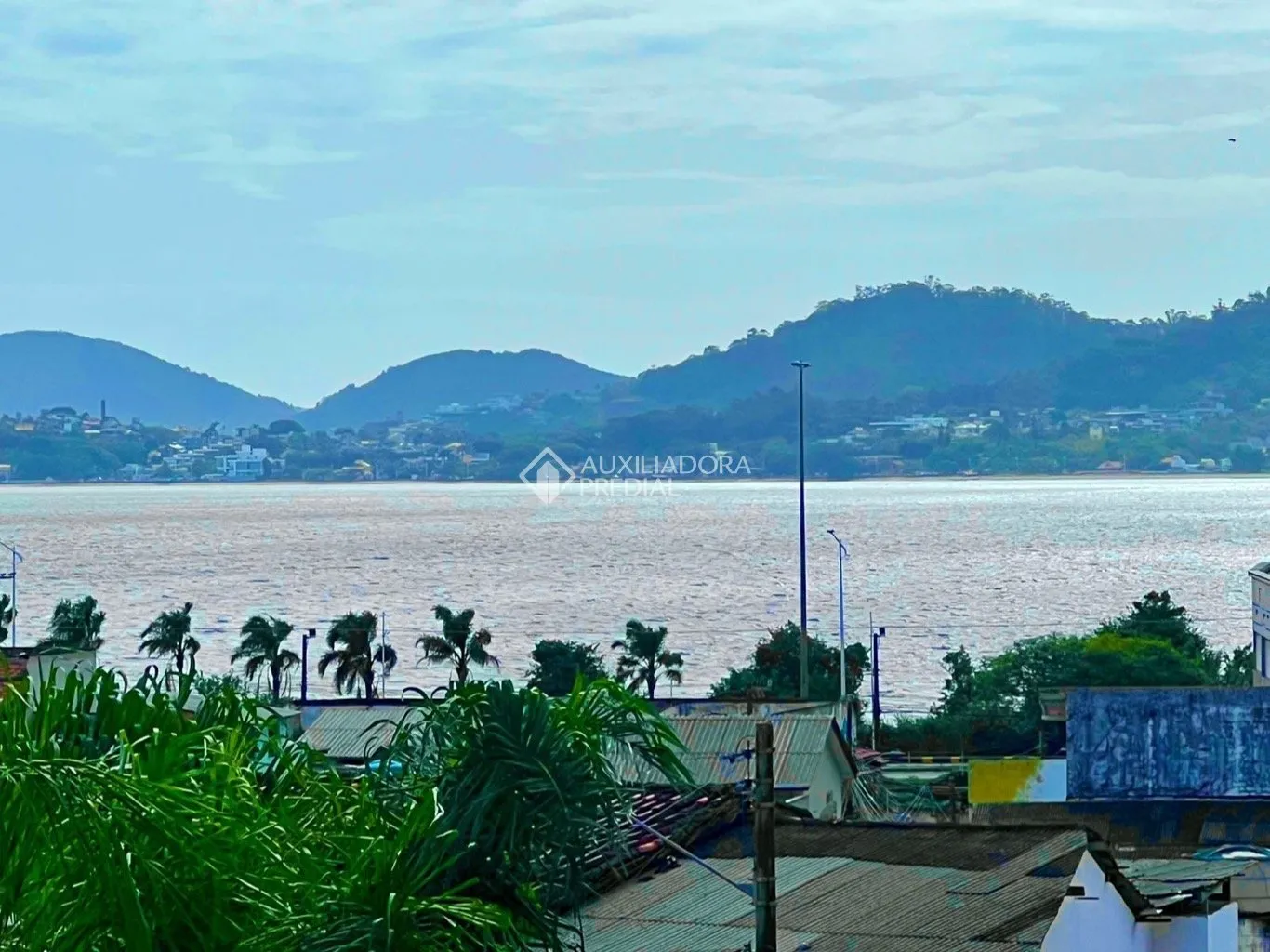 Apartamento à venda com 3 quartos e 1 suíte, 1 vaga, 79m² no Agronômica, Florianópolis - foto 1