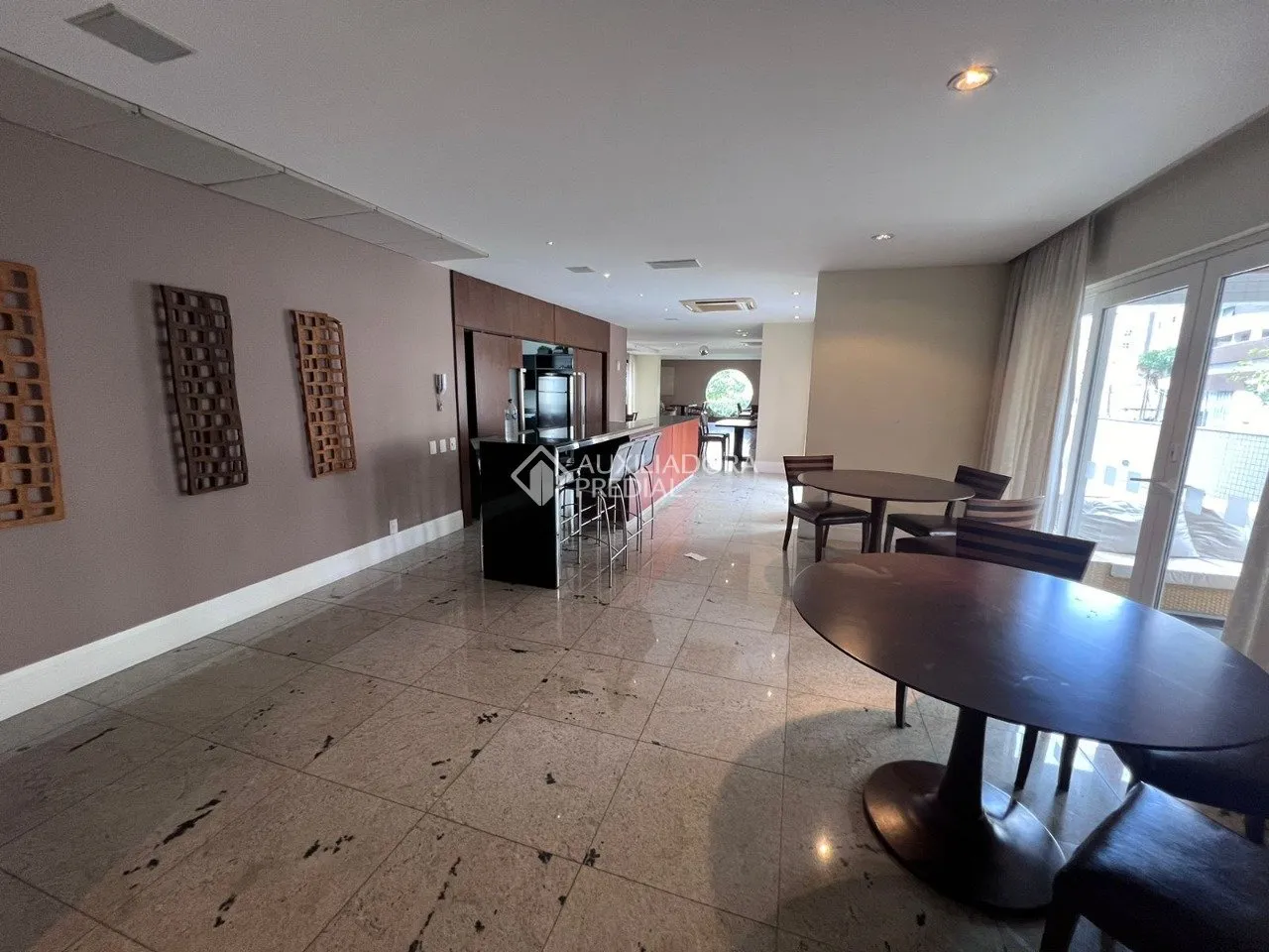 Apartamento à venda com 3 quartos e 3 suítes, 3 vagas, 168m² no Centro, Florianópolis - foto 1