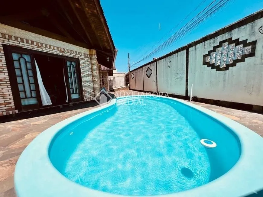 Casa à venda com 5 quartos e 3 suítes, 10 vagas, 800m² no Itaguaçú, Florianópolis - foto 1
