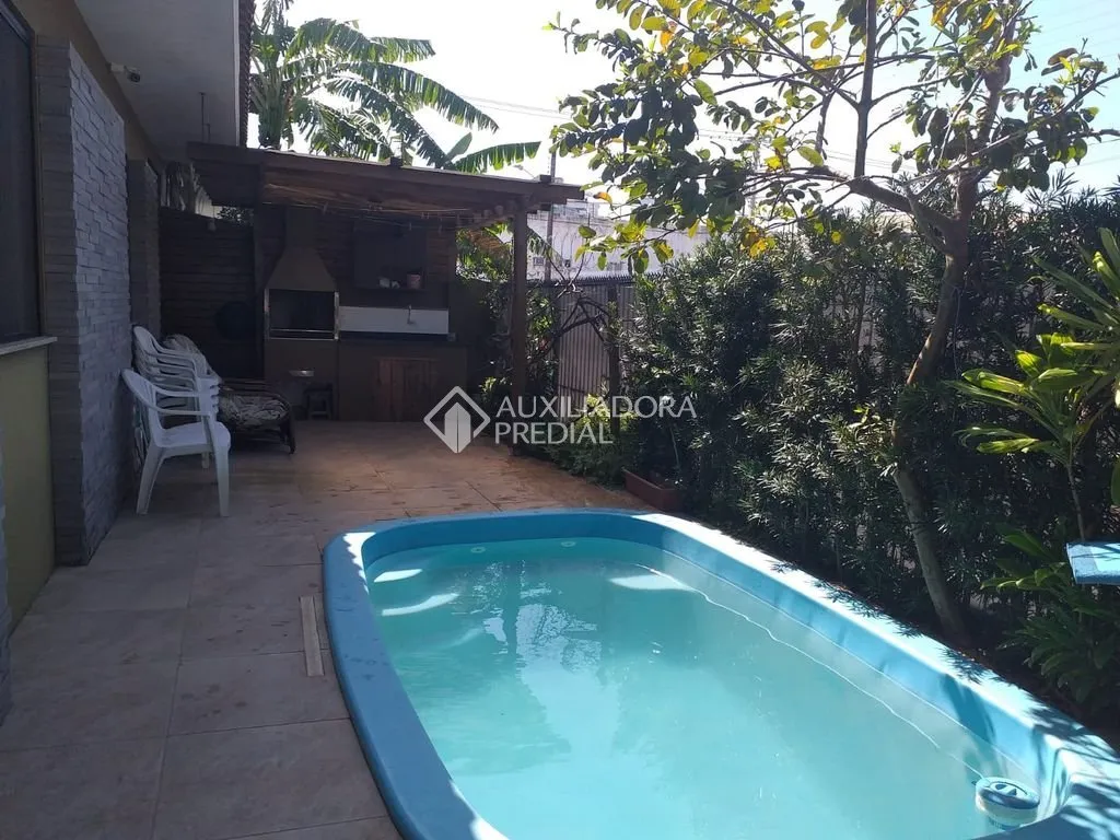 Casa à venda com 3 quartos e 1 suíte, 2 vagas, 351m² no Estreito, Florianópolis - foto 1