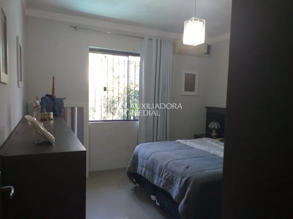 Casa à venda com 3 quartos e 1 suíte, 2 vagas, 351m² na José Maykot no Estreito, Florianópolis — foto 3