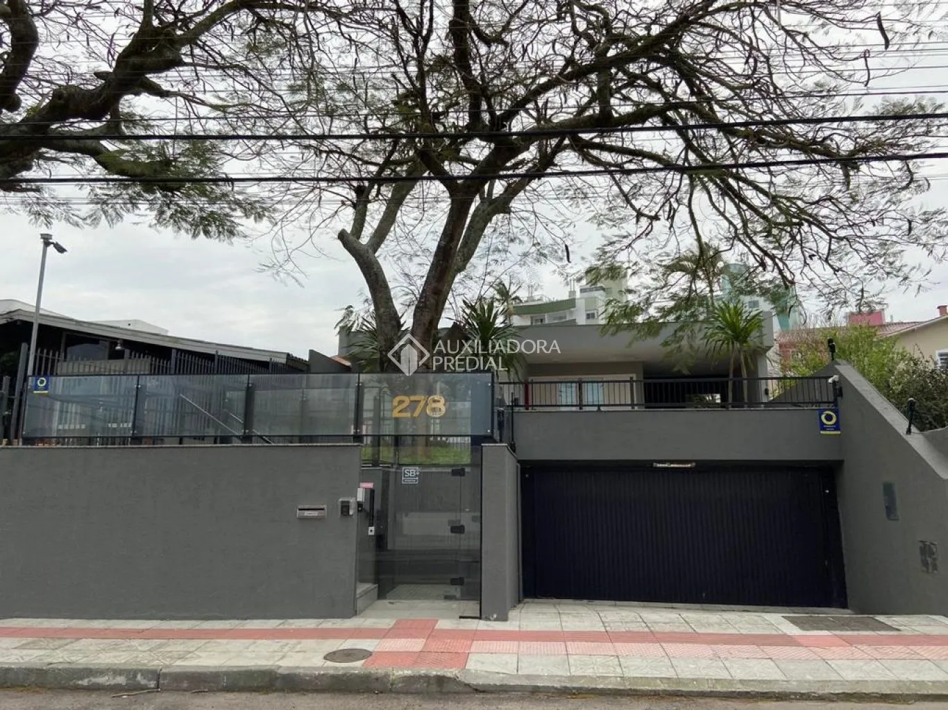 Casa à venda com 4 quartos e 2 suítes, 2 vagas, 525m² na Jose Lins do Rego no Bom Abrigo, Florianópolis — foto 2