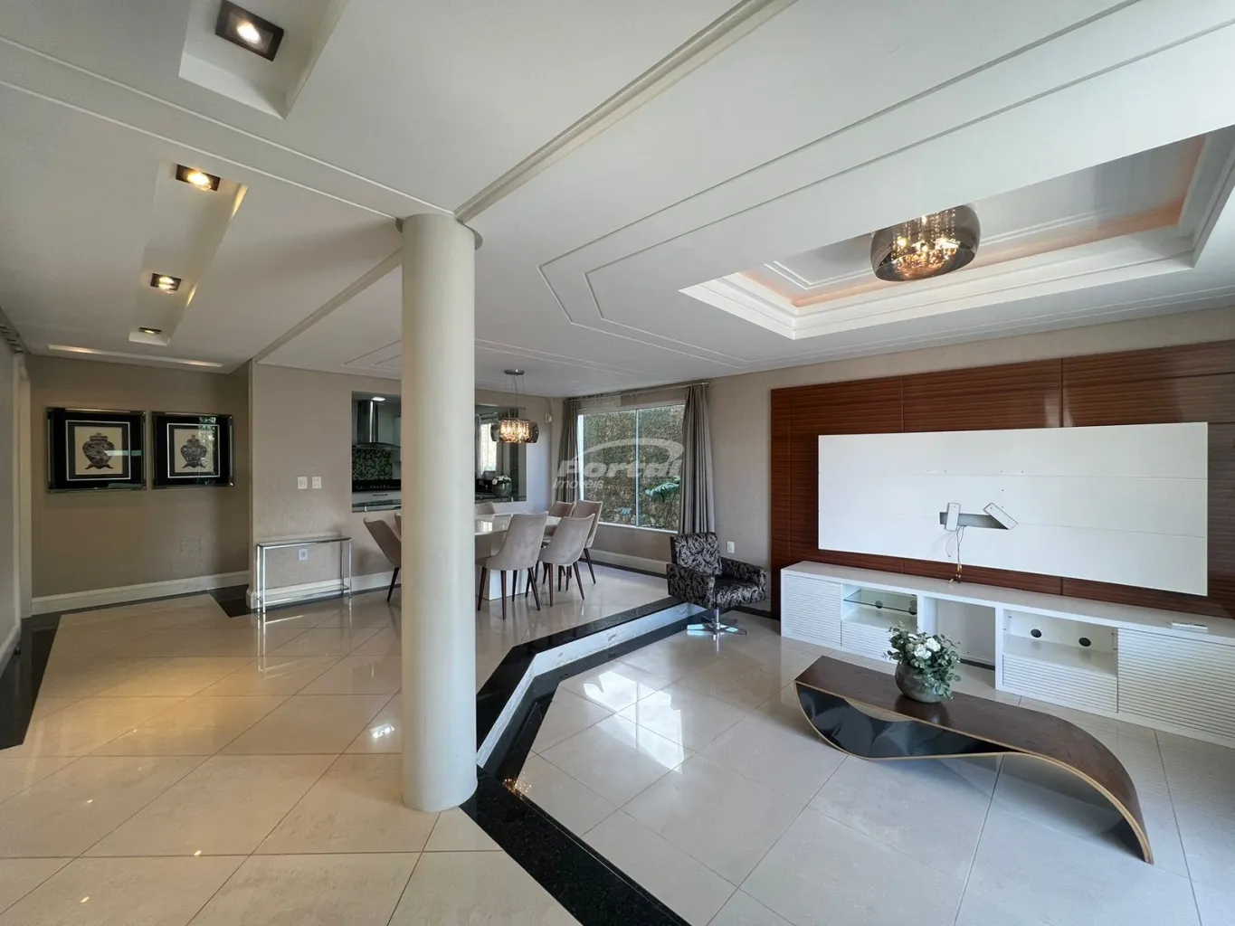 Casa alto padrão disponível para locação no bairro Centro - Gaspar/SC — foto 4