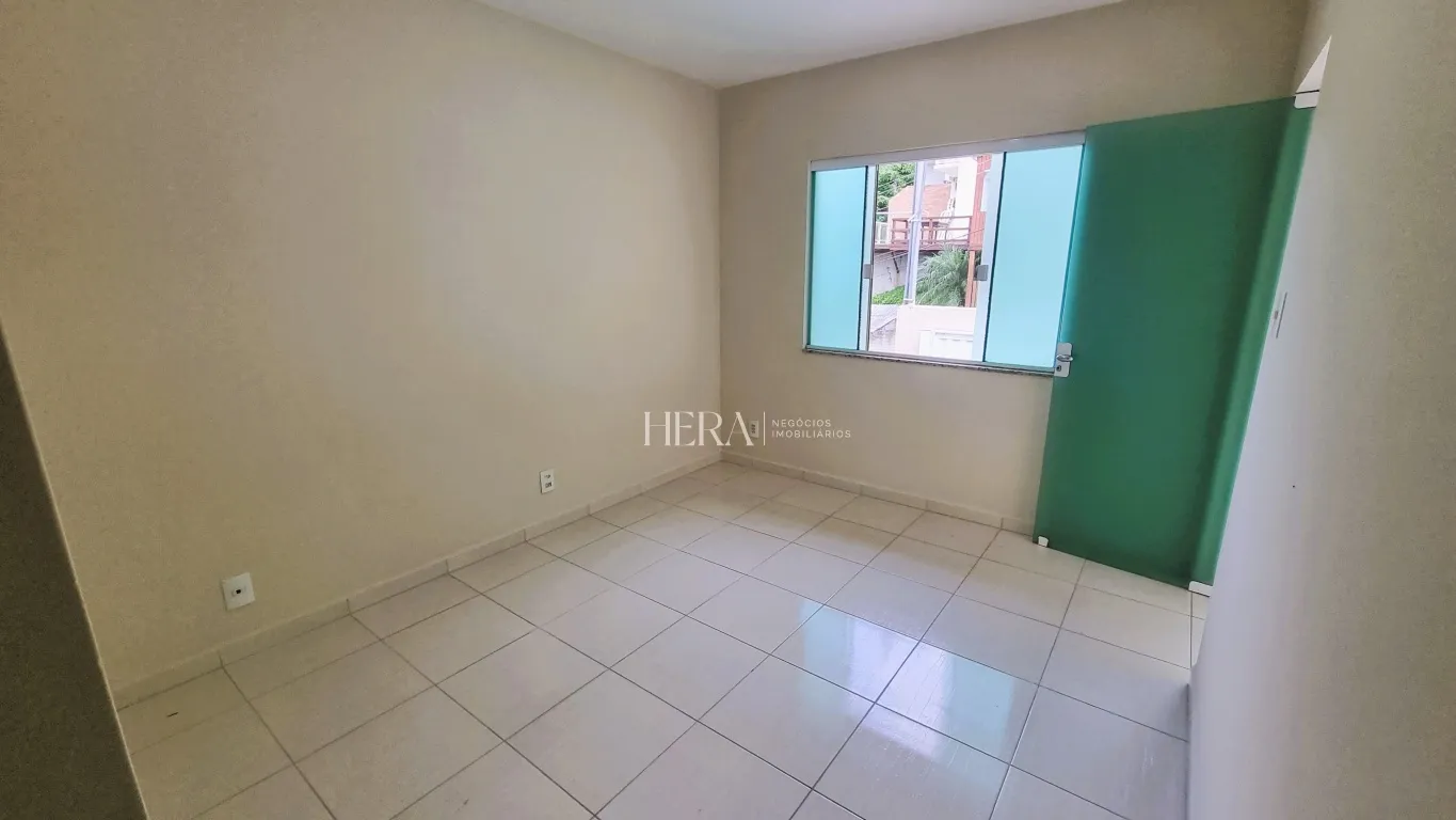 Oportunidade, sobrado com ótimo preço a venda no bairro Escola Agrícola — foto 4
