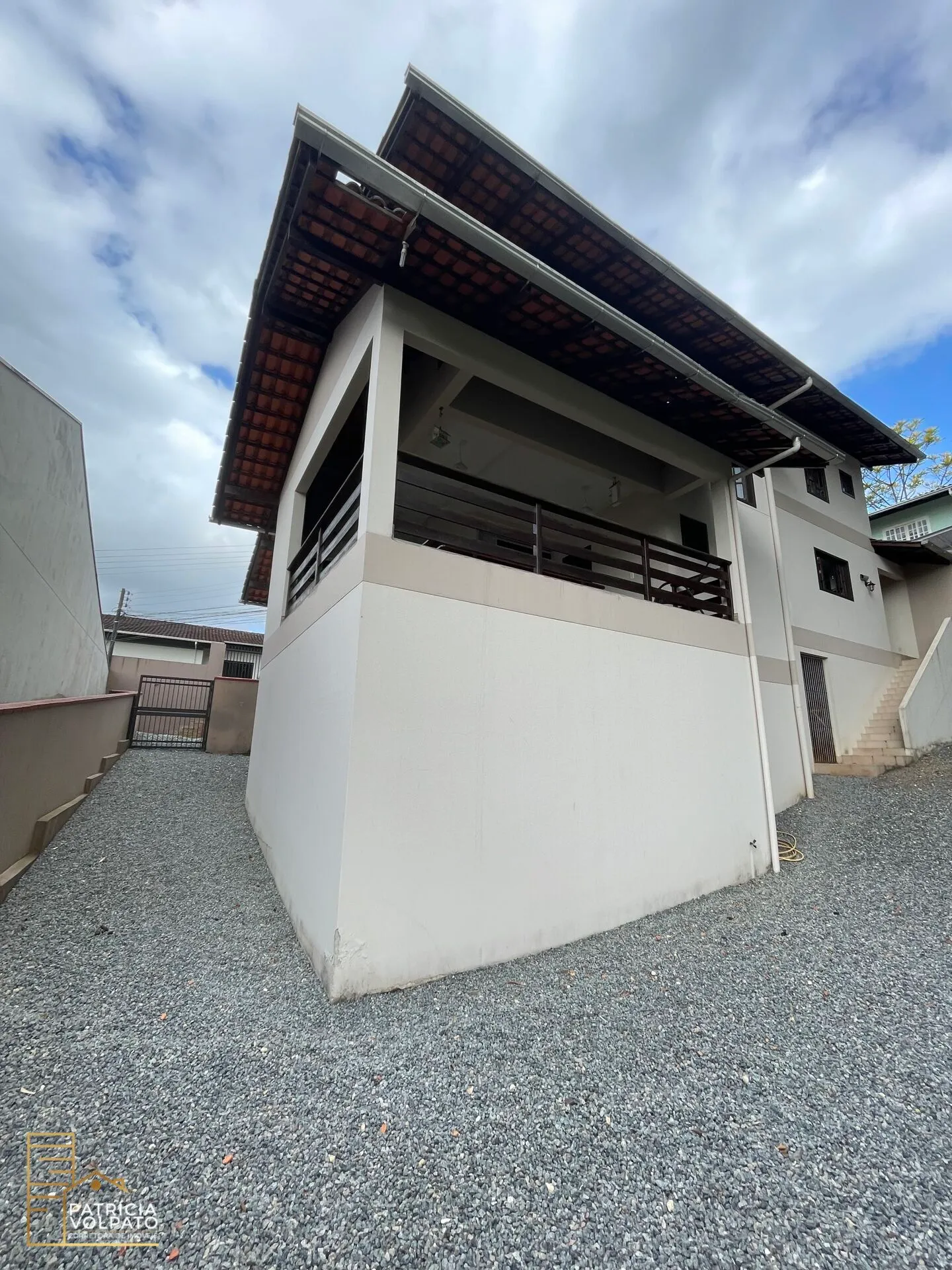Casa Triplex com espaço livre nos fundos - foto 1