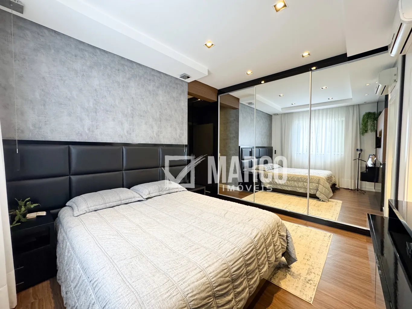 Apartamento semi mobiliado no centro de Pomerode, com 105,06m de área privativa. — foto 6