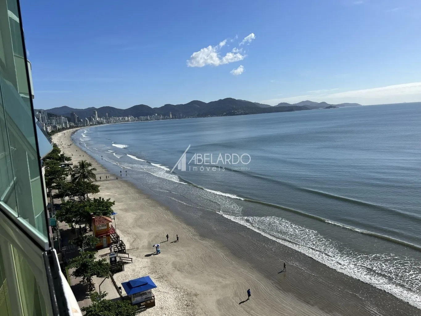 .APARTAMENTO FRENTE MAR, COM QUATRO SUÍTES, TRÊS VAGAS DE GARAGEM E CONDOMINIO COMPLETO - MEIA PRAIA/ ITAPEMA — foto 3