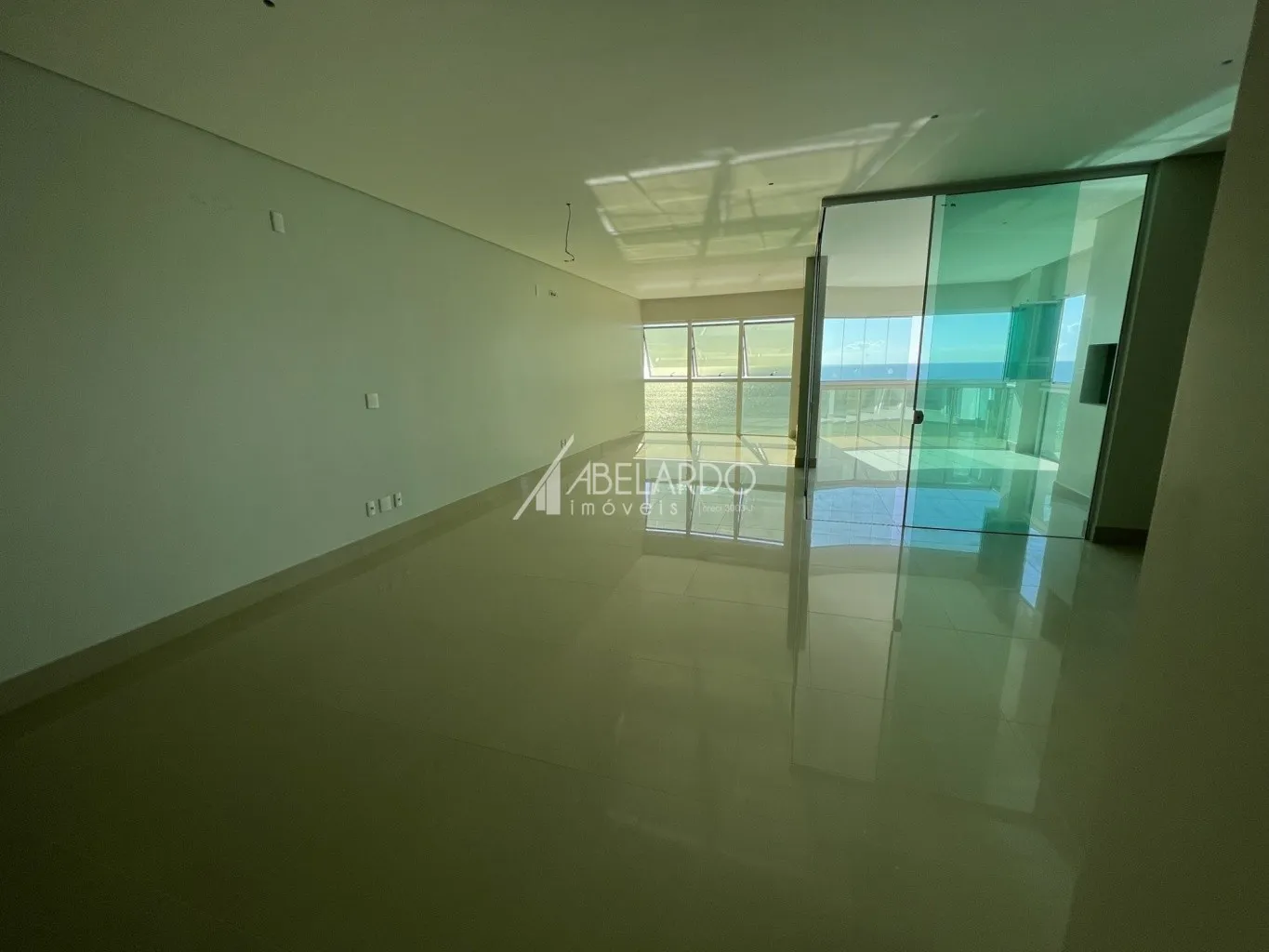 .APARTAMENTO FRENTE MAR, COM QUATRO SUÍTES, TRÊS VAGAS DE GARAGEM E CONDOMINIO COMPLETO - MEIA PRAIA/ ITAPEMA — foto 5