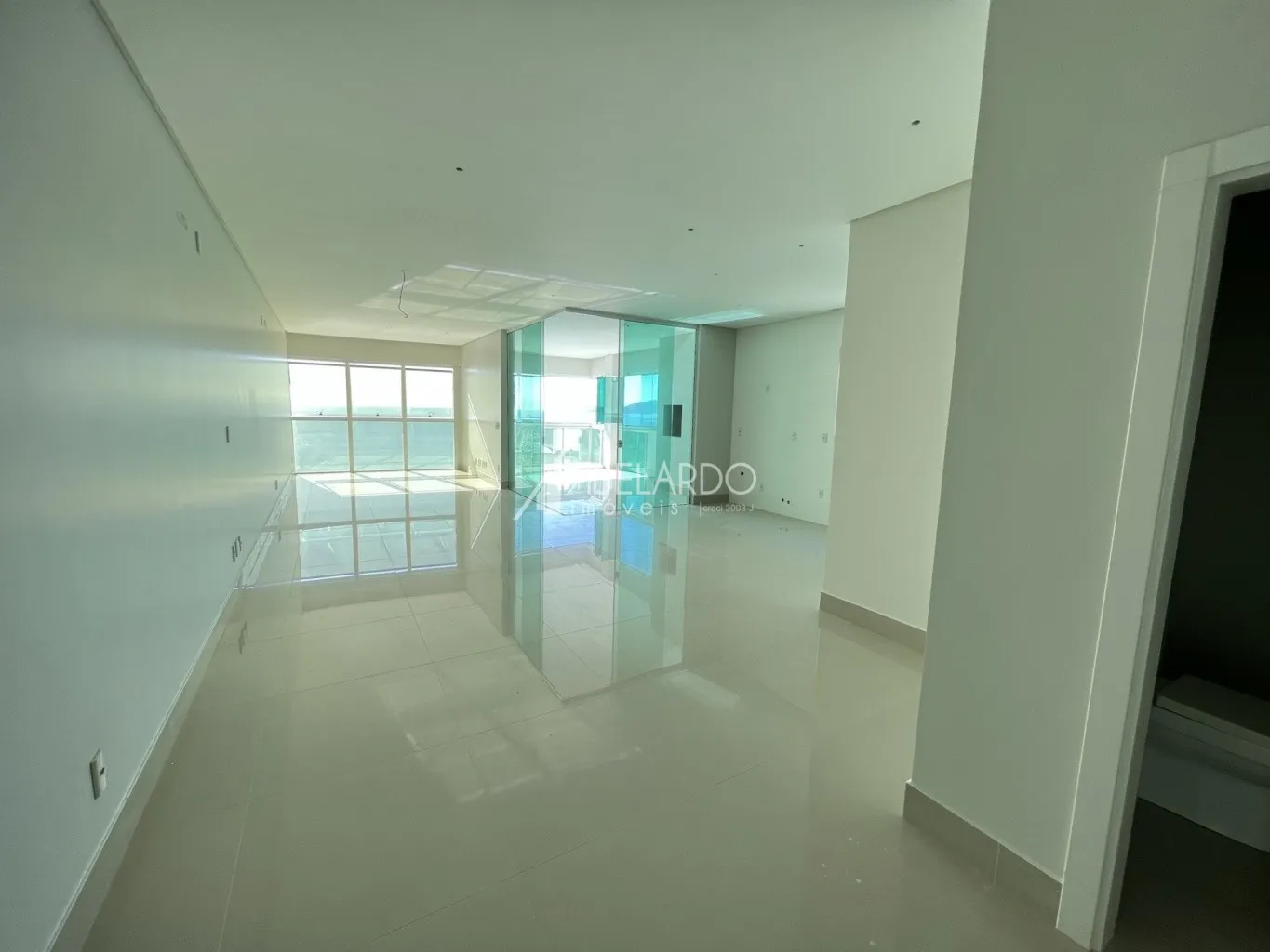 .APARTAMENTO FRENTE MAR, COM QUATRO SUÍTES, TRÊS VAGAS DE GARAGEM E CONDOMINIO COMPLETO - MEIA PRAIA/ ITAPEMA — foto 6