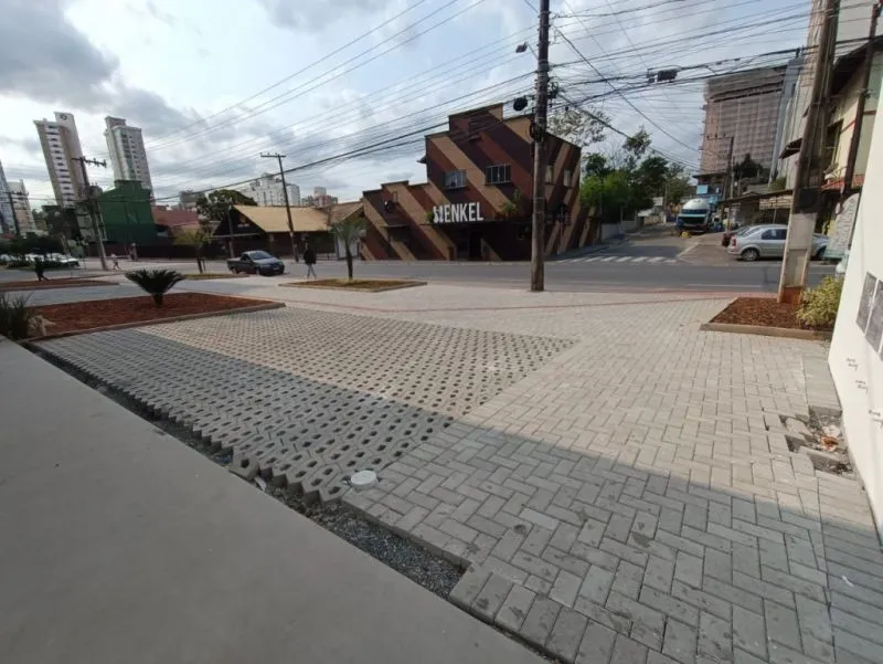 Aluga-se loja térrea / sala comercial - com excelente localização! — foto 4