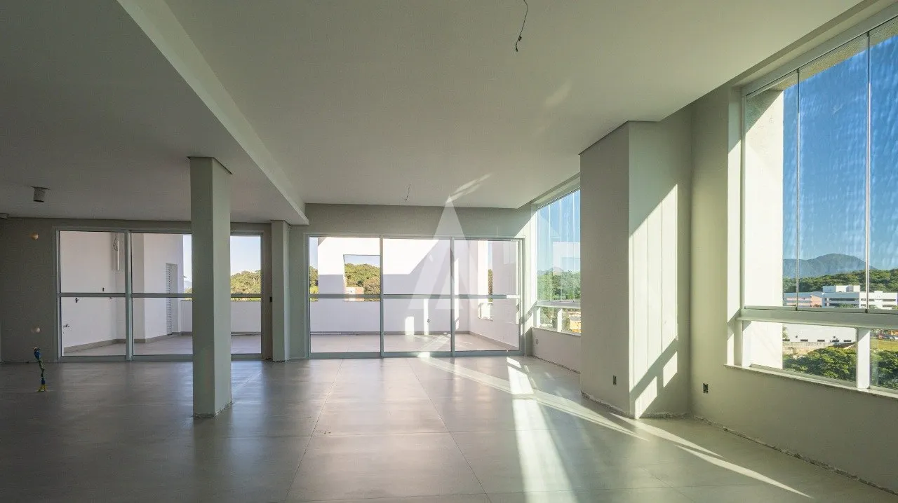 Cobertura com 3 suíte(s) à venda no bairro BOM RETIRO em JOINVILLE, por R$ 1.595.000,00. — foto 2