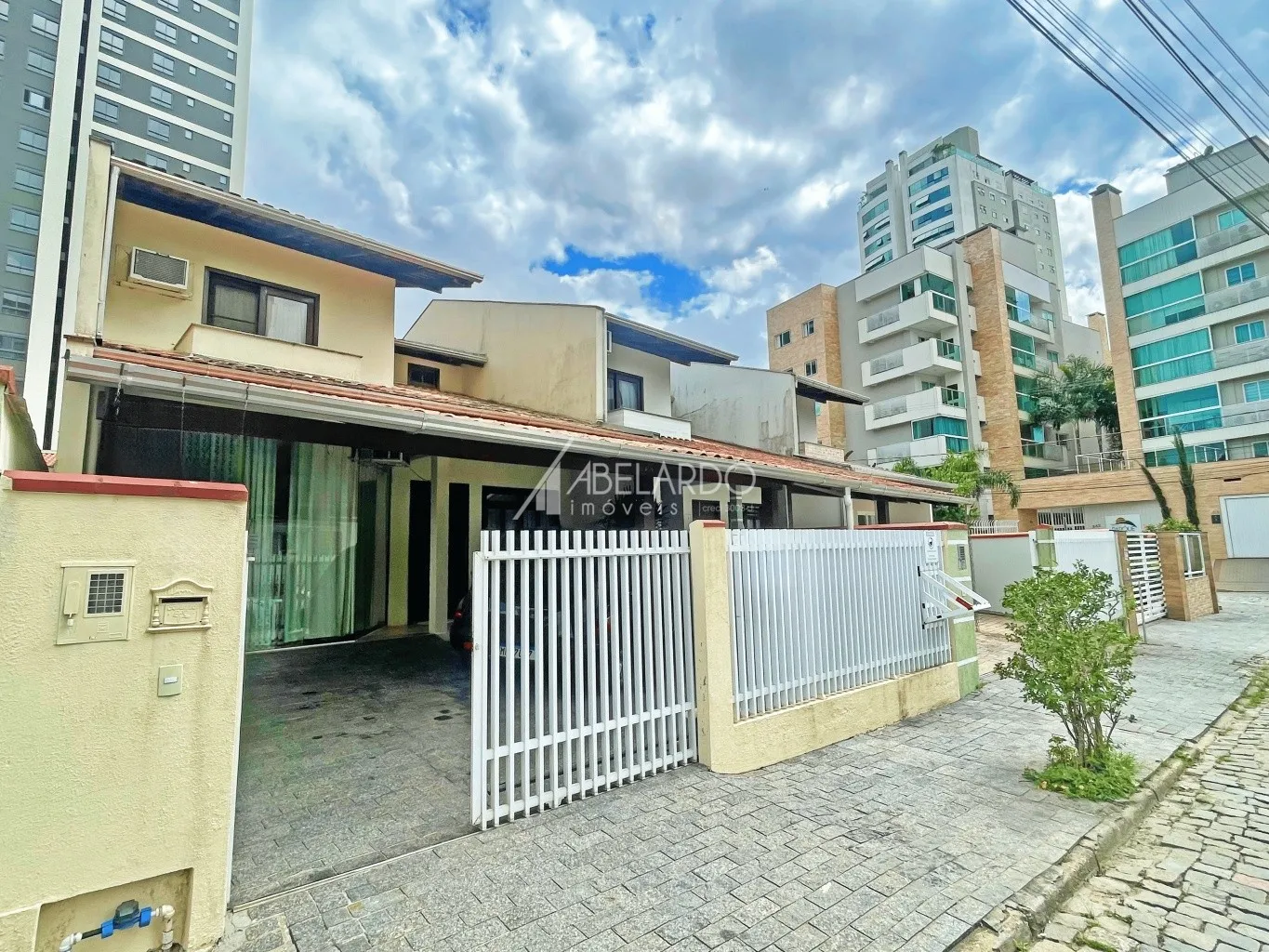 EXCELENTE SOBRADO RESIDENCIAL/COMERCIAL, COM LOCALIZAÇÃO PREVILEGIADA - BAIRRO VELHA — foto 2