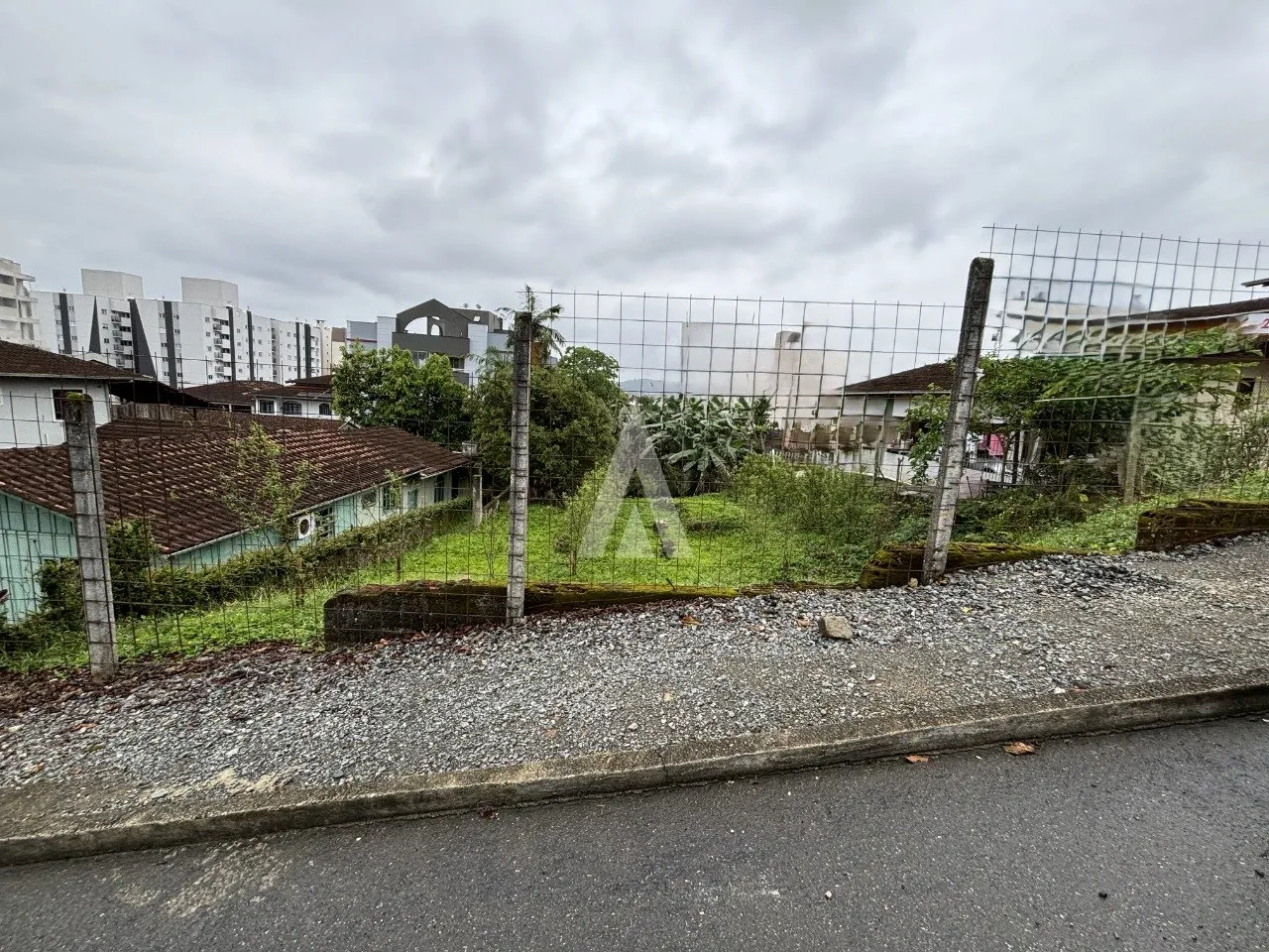 Terreno à venda no bairro Saguaçu em Joinville, por R$ 580.000.00. — foto 6