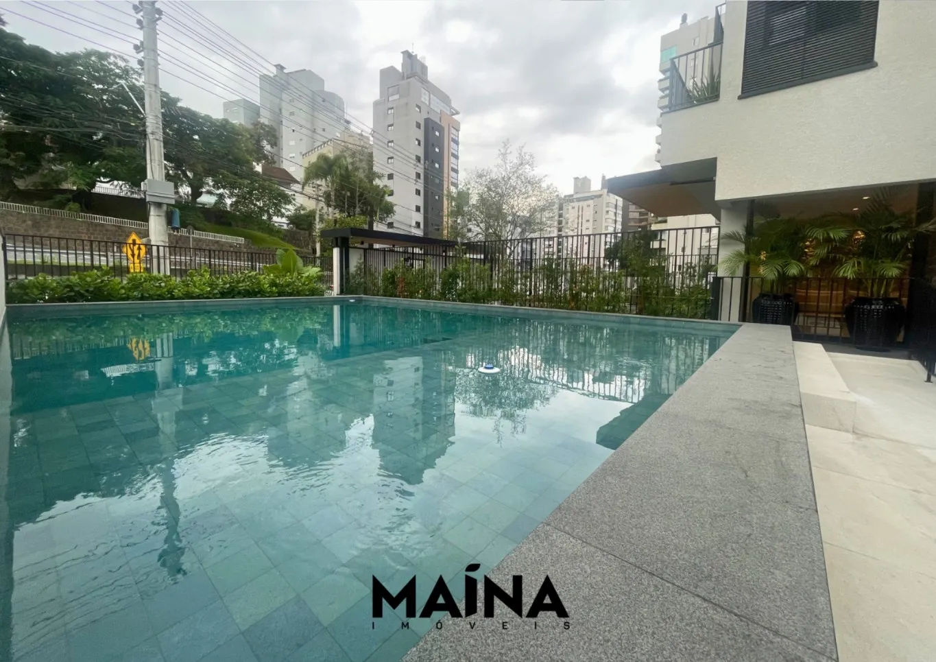 Excelente apartamento com 130m na região da Alameda, 3 dormitórios sendo 3 suítes por R$1.300.000,00 - Blumenau/SC — foto 2