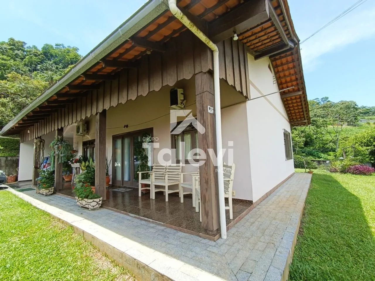 Uma casa rara no Centro de Pomerode: espaço, privacidade e 3 dormitórios — foto 2