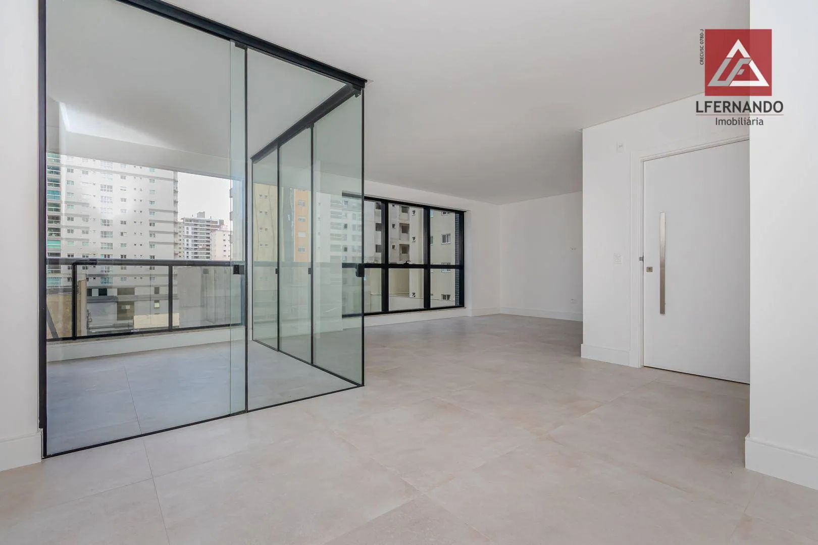 Apartamento com 3 suítes à venda, 132 m por R$ 1.884.860 - Meia Praia - Itapema/SC - foto 1