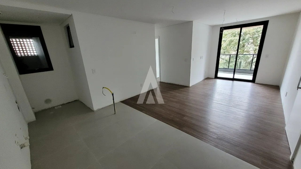Apartamento com 1 suíte(s) mais 2 quarto(s) à venda no bairro Anita Garibaldi em Joinville, de R$ 710.000,00 por R$674.500,00. — foto 3