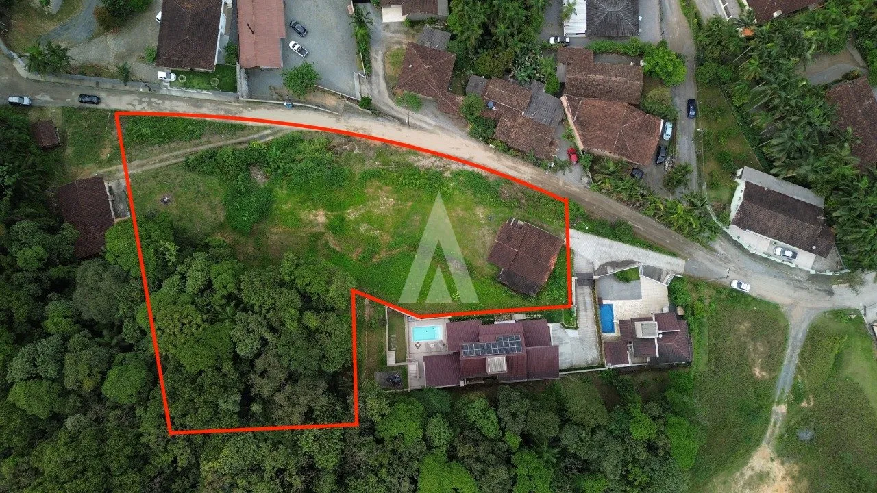 Terreno à venda no bairro Glória em Joinville, por R$ 1.990.000.00. — foto 2