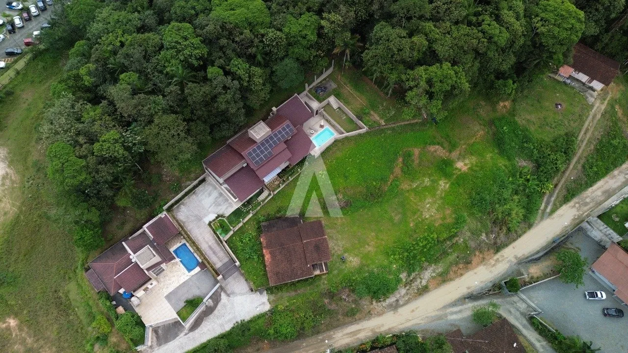Terreno à venda no bairro Glória em Joinville, por R$ 1.990.000.00. — foto 5