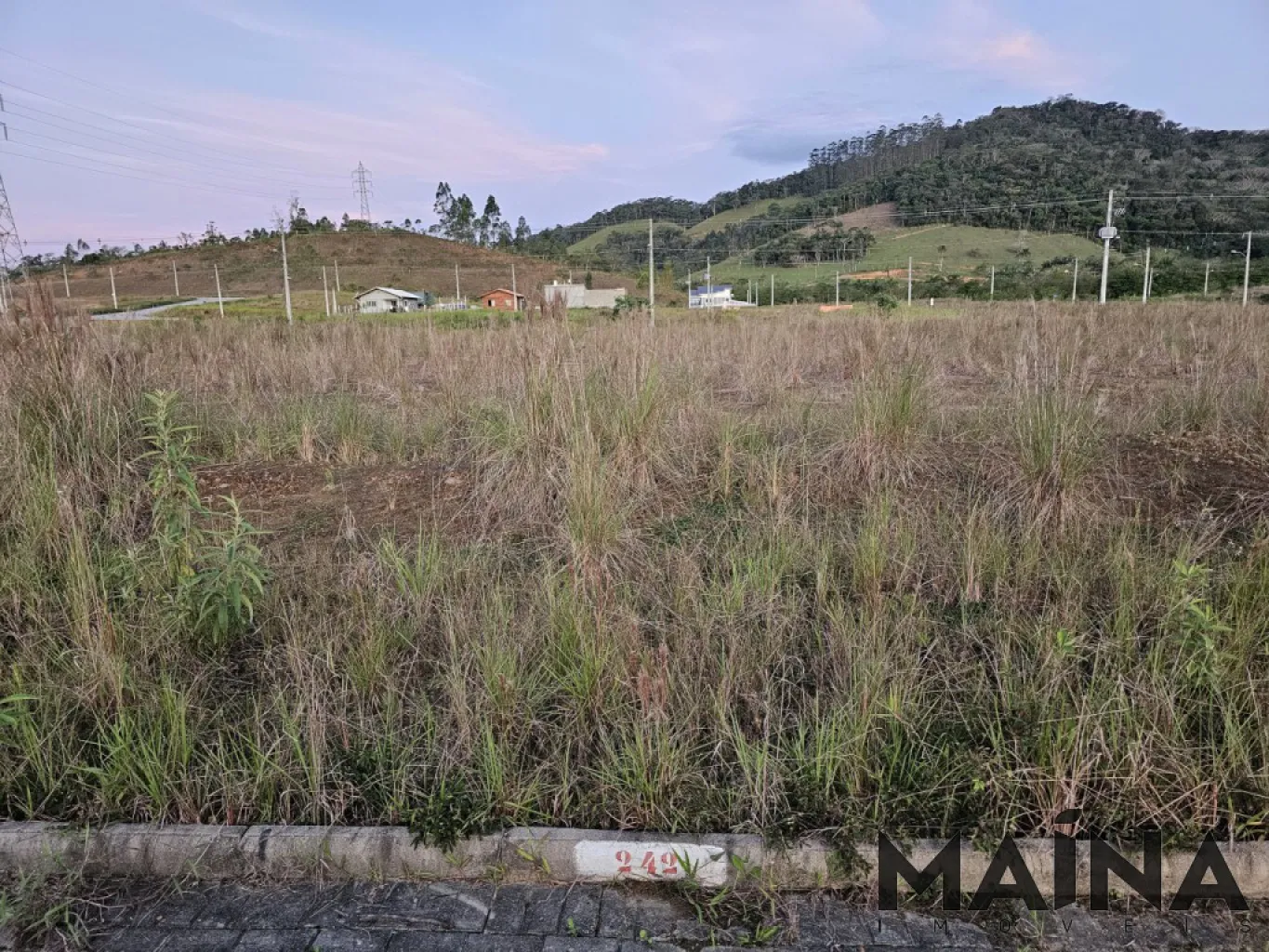 Terreno totalmente plano no loteamento Pouso Seguro — foto 6