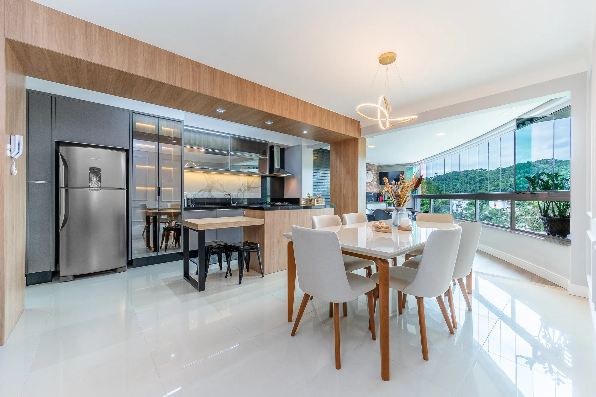 Apartamento mobiliado, com 3 suítes, alto padrão na Alameda. — foto 2