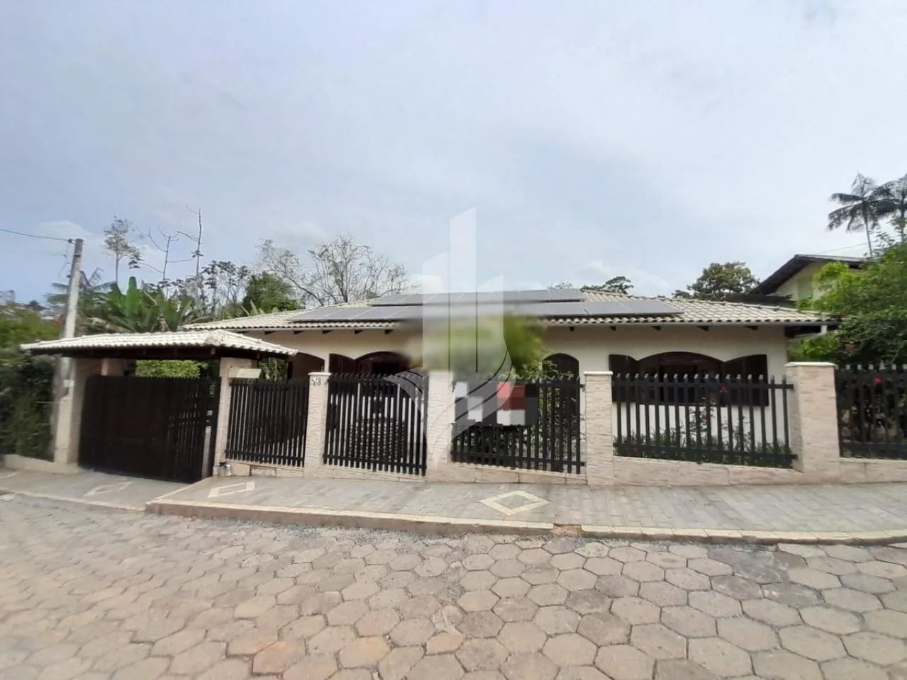 Casa com piscina no bairro Itoupava Central — foto 2