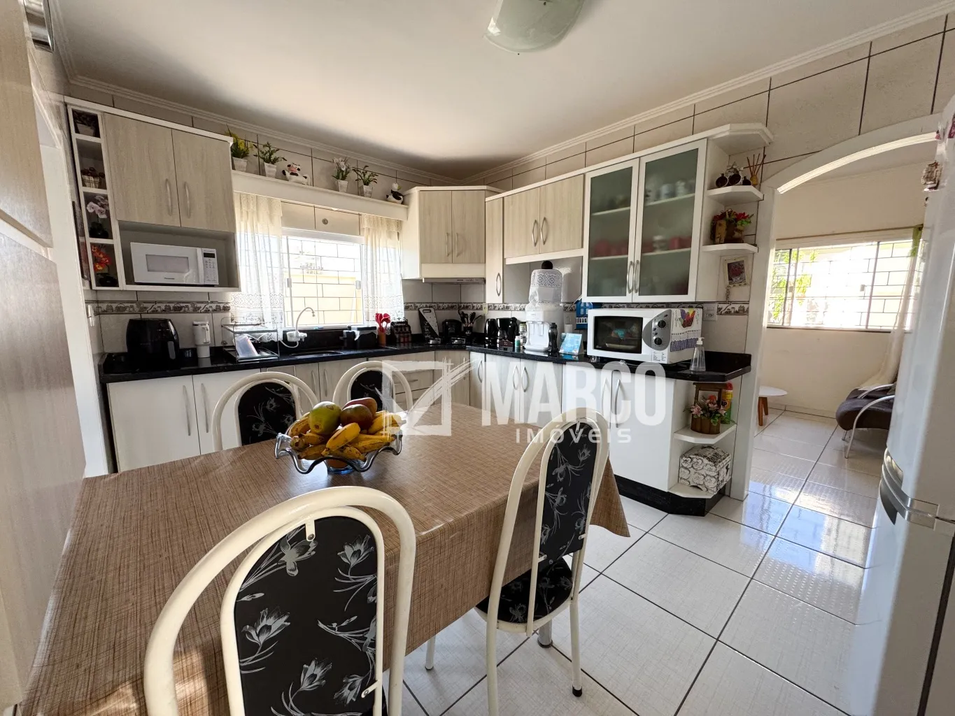 Casa com 4 Quartos com Piscina no Centro de Pomerode — foto 6