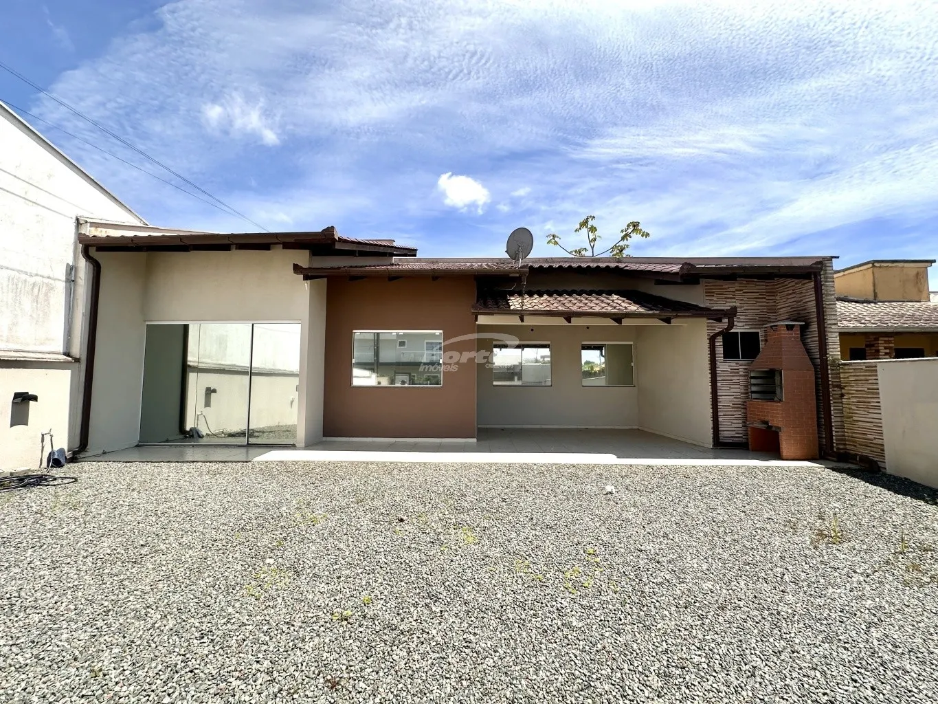 Casa com 3 dormitórios, sendo 1 suíte no bairro Itacolomi em Balneário Piçarra/SC (Cód. 20229) — foto 2