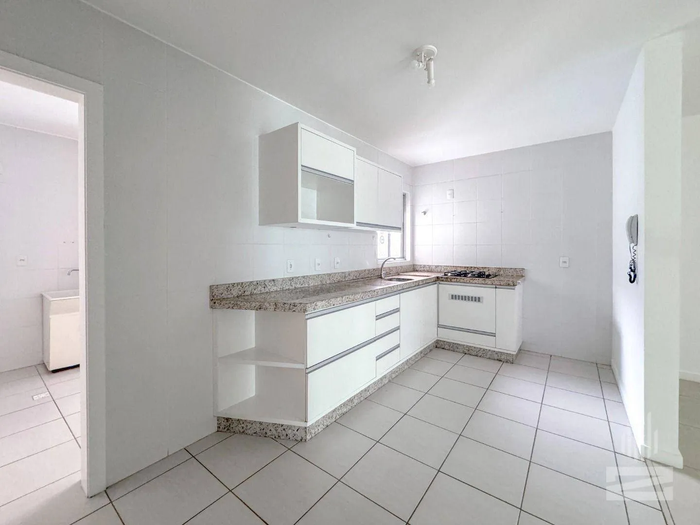 Excelente Apartamento à Venda com 3 Dormitórios e 120m em Ótima Localização no bairro Velha em Blumenau — foto 4