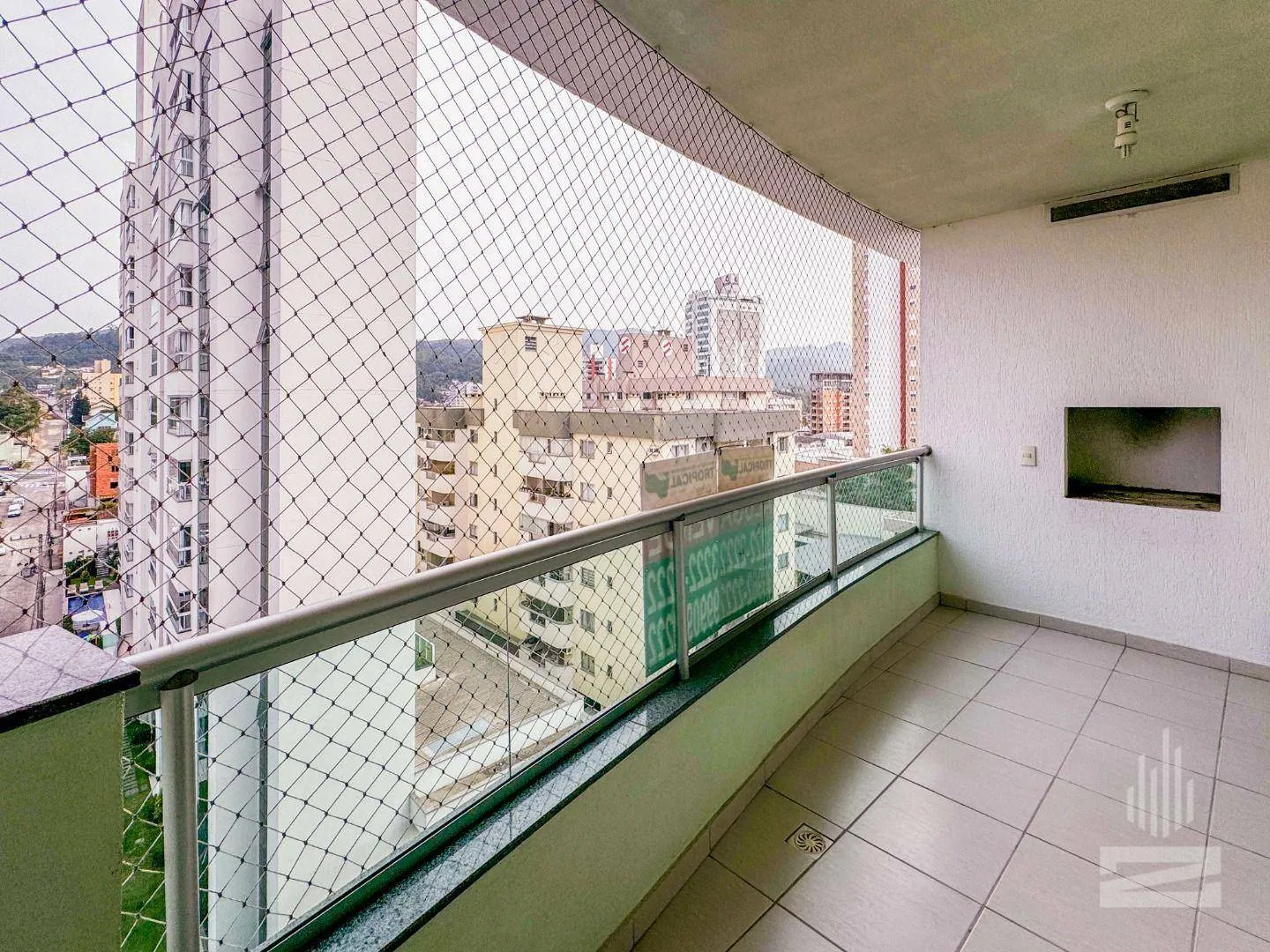 Excelente Apartamento à Venda com 3 Dormitórios e 120m em Ótima Localização no bairro Velha em Blumenau — foto 7