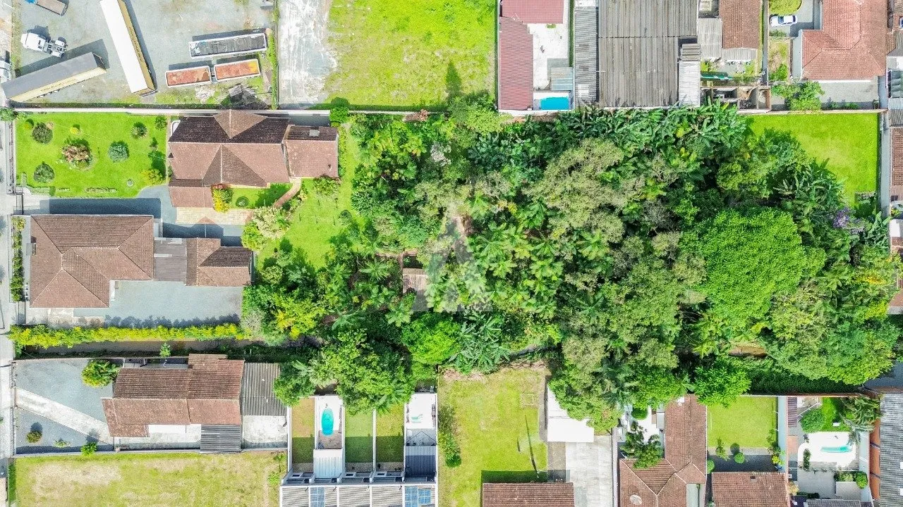Terreno para prédio à venda no bairro Anita Garibaldi em Joinville, por R$ 9.000.000.00. - foto 1