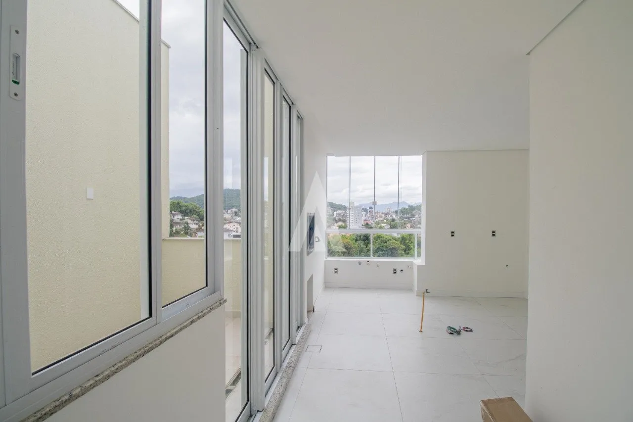 Cobertura com 1 suíte(s) mais 2 quarto(s) à venda no bairro Saguaçu em JOINVILLE, por R$ 843.862.76. — foto 6