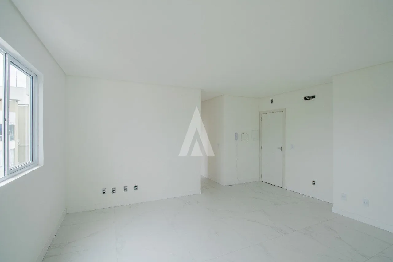 Cobertura com 1 suíte(s) mais 2 quarto(s) à venda no bairro Saguaçu em JOINVILLE, por R$ 843.862.76. — foto 2